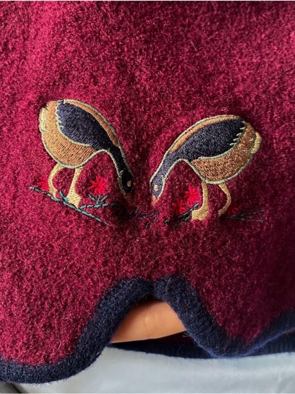 90s Vintage Navy & Burgundy Wool Cardigan with Quirky Embroidered Ducks - Picture 3 of 7